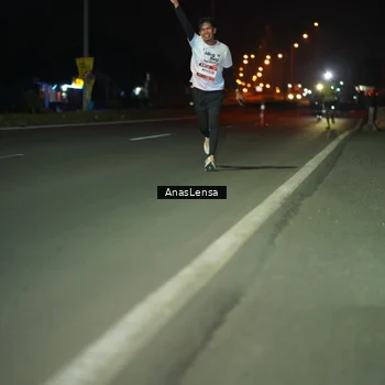 Runner Photo 7631847