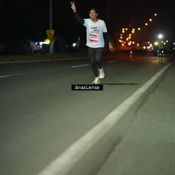 Runner Photo 7631848