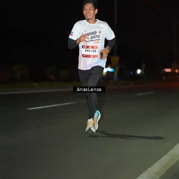 Runner Photo 7631863