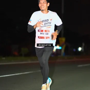 Runner Photo 7631870