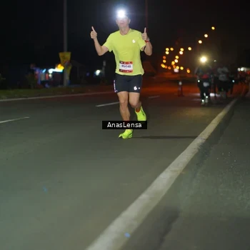 Runner Photo 7631873