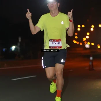 Runner Photo 7631875
