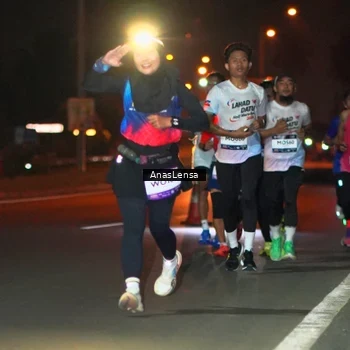 Runner Photo 7631887