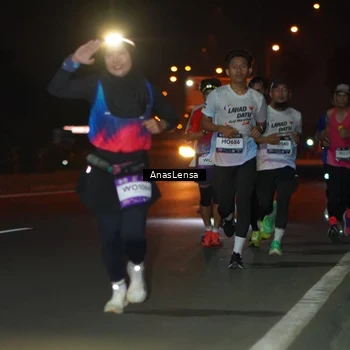 Runner Photo 7631890