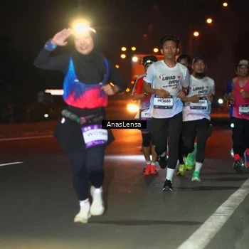 Runner Photo 7631891