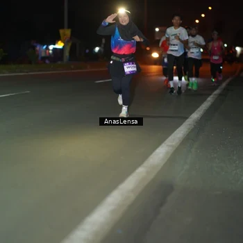 Runner Photo 7631892