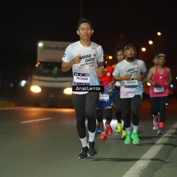 Runner Photo 7631895