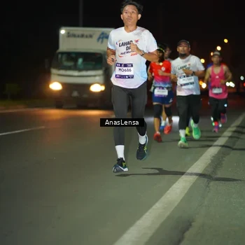 Runner Photo 7631905