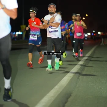 Runner Photo 7631910