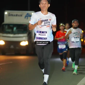 Runner Photo 7631912