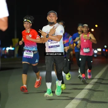 Runner Photo 7631913