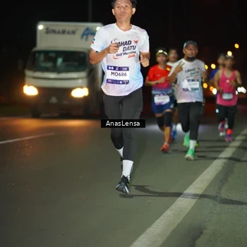 Runner Photo 7631914