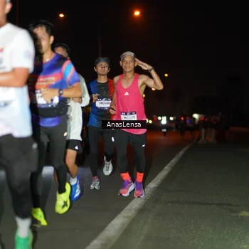 Runner Photo 7631916