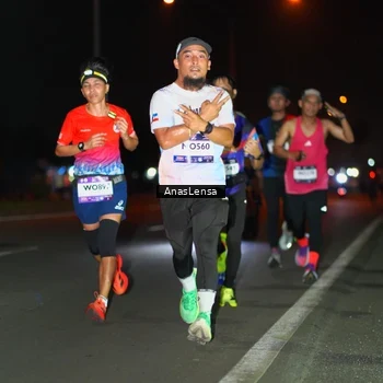 Runner Photo 7631918