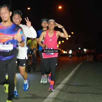 Runner Photo 7631921