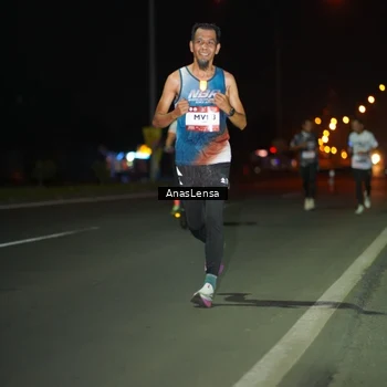 Runner Photo 7631943
