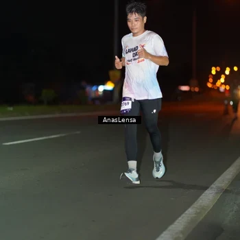 Runner Photo 7631969