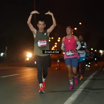 Runner Photo 7631972