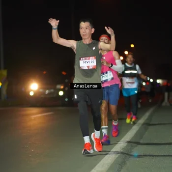 Runner Photo 7631984