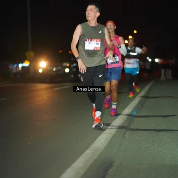 Runner Photo 7631989