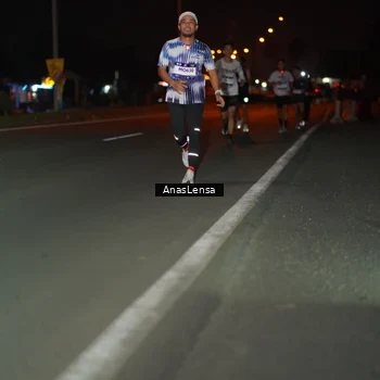 Runner Photo 7632004