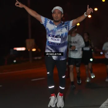 Runner Photo 7632008
