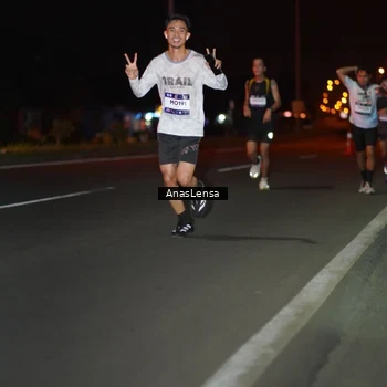 Runner Photo 7632039