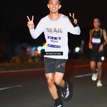 Runner Photo 7632043