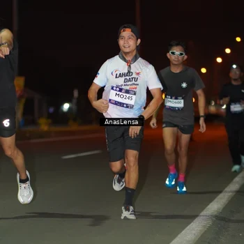 Runner Photo 7632046