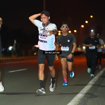 Runner Photo 7632051