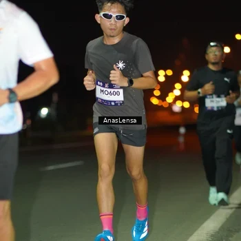 Runner Photo 7632053