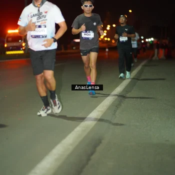 Runner Photo 7632055