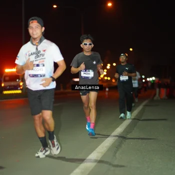 Runner Photo 7632056