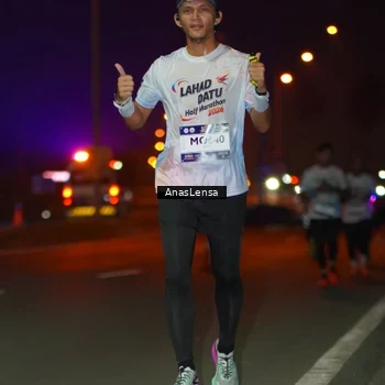 Runner Photo 7632065