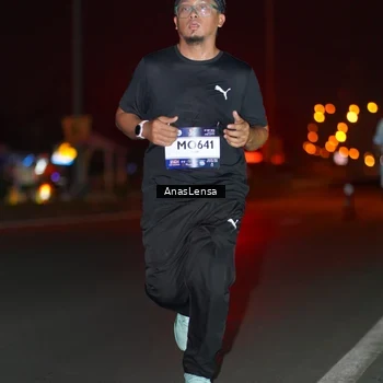 Runner Photo 7632067