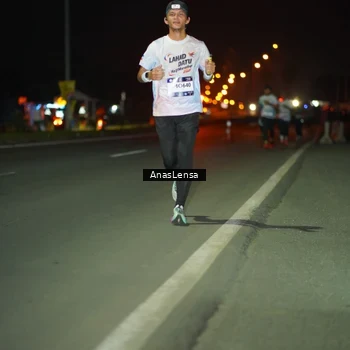 Runner Photo 7632070