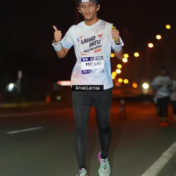 Runner Photo 7632073