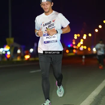 Runner Photo 7632079