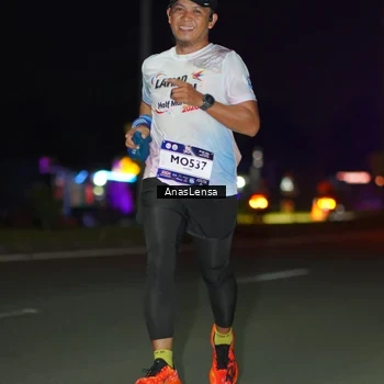 Runner Photo 7632080