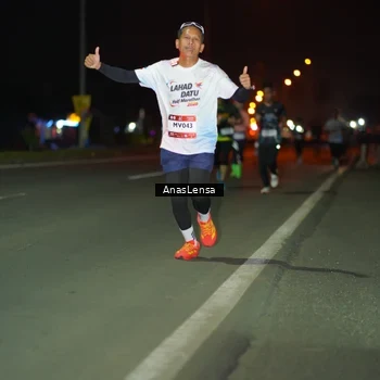 Runner Photo 7632093
