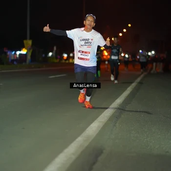 Runner Photo 7632098