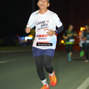 Runner Photo 7632106