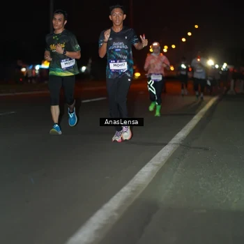 Runner Photo 7632114