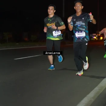 Runner Photo 7632115