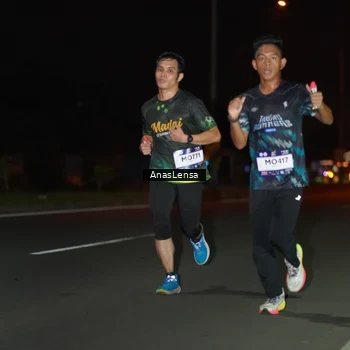 Runner Photo 7632117