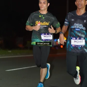 Runner Photo 7632119
