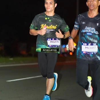 Runner Photo 7632120