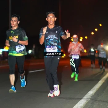 Runner Photo 7632121