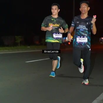 Runner Photo 7632122