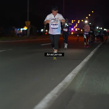 Runner Photo 7632136